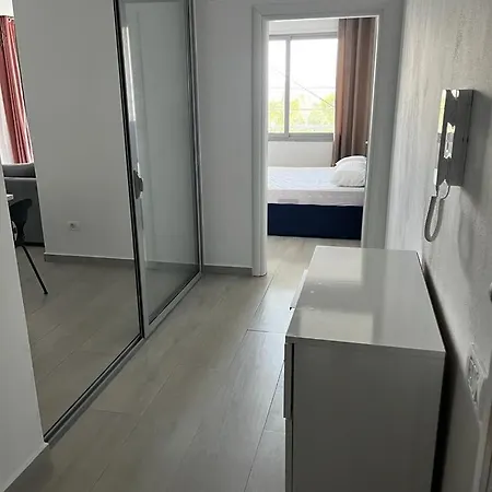 Seaview Apartment Golem (Tirana)